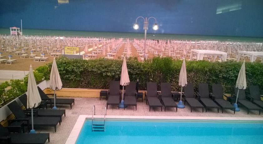 לידו די ג'סולו Hotel Mondial מראה חיצוני תמונה