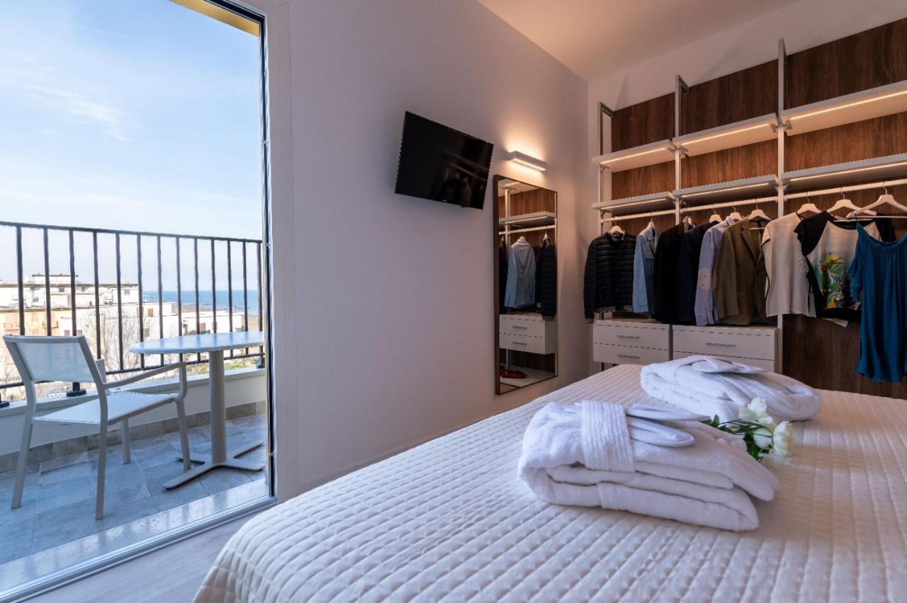 לידו די ג'סולו Hotel Mondial מראה חיצוני תמונה